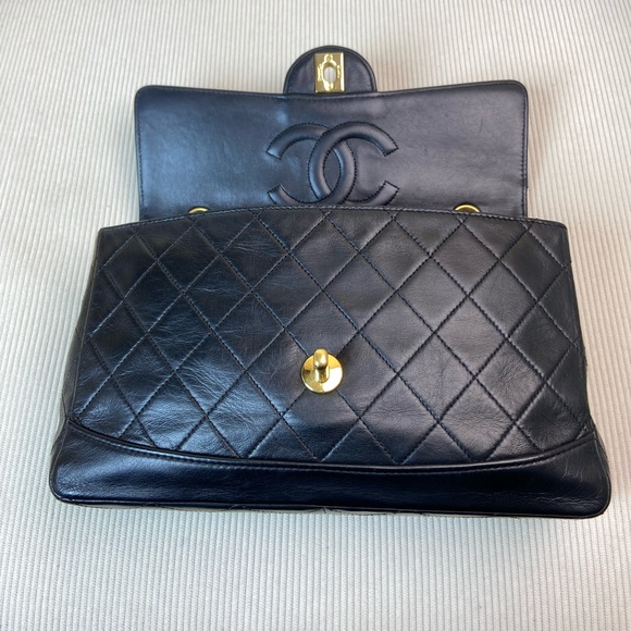 HOLD - CHANEL Vintage Black Lambskin Flap Bag Medium GHW - Picture 7 of 16